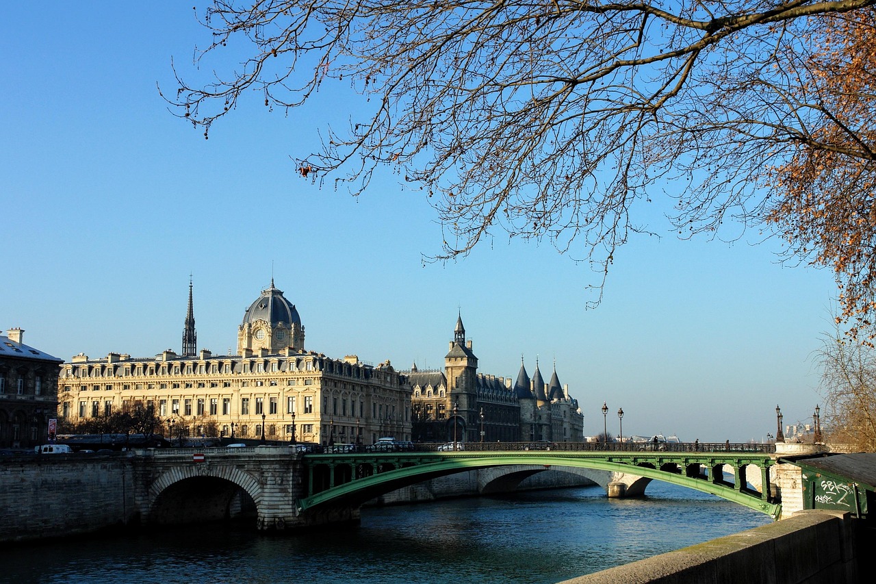 París
